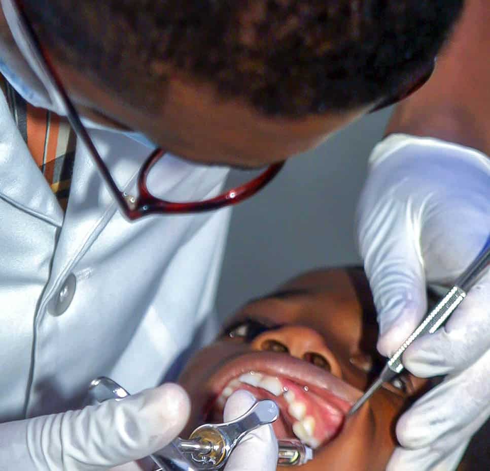Fast and effective 1-hour teeth whitening service for instant results Market Harborough